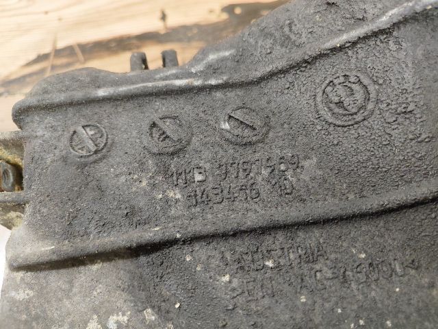 bontott BMW 3 E91 Olajteknő