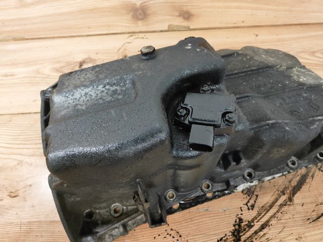 bontott BMW 3 E91 Olajteknő