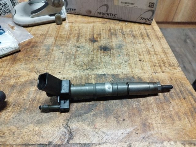 bontott BMW 3 E91 Porlasztó (1 db)