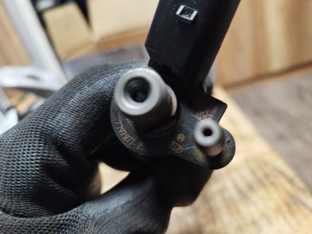 bontott BMW 3 E91 Porlasztó (1 db)