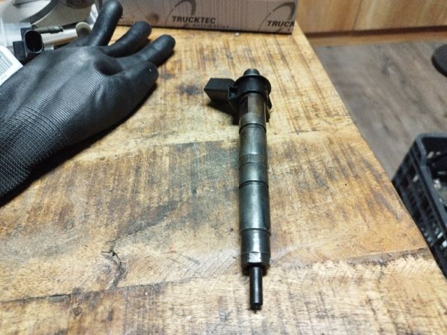 bontott BMW 3 E91 Porlasztó (1 db)