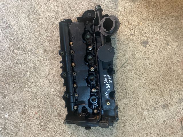 bontott BMW 3 E91 Szelepfedél