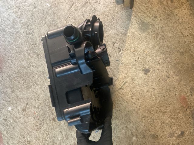 bontott BMW 3 E91 Szelepfedél