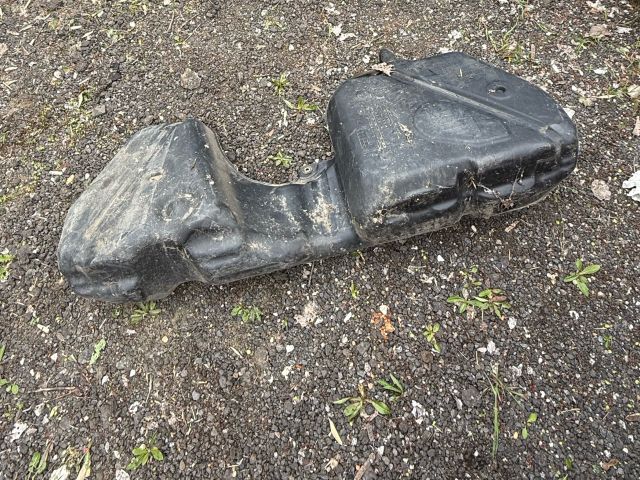 bontott BMW 3 E91 Tank