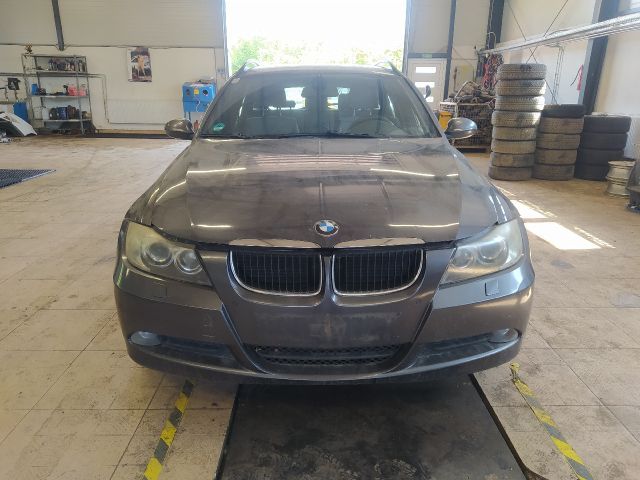 bontott BMW 3 E91 Termosztátház