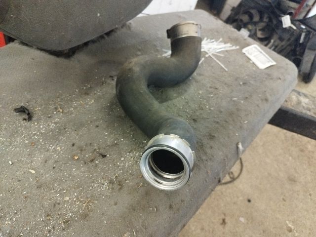 bontott BMW 3 E91 Turbócső