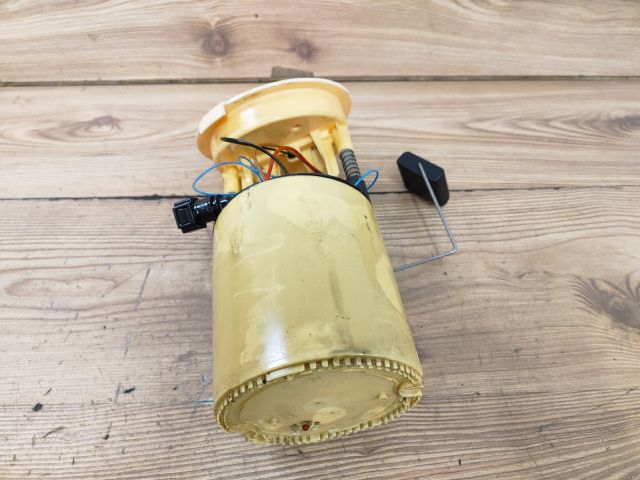 bontott BMW 3 E91 Üzemanyag Szivattyú