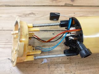 bontott BMW 3 E91 Üzemanyag Szivattyú