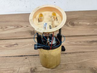 bontott BMW 3 E91 Üzemanyag Szivattyú