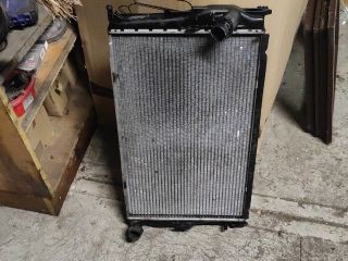 bontott BMW 3 E91 Vízhűtő Radiátor (Klímás)