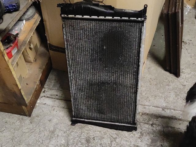 bontott BMW 3 E91 Vízhűtő Radiátor (Klímás)