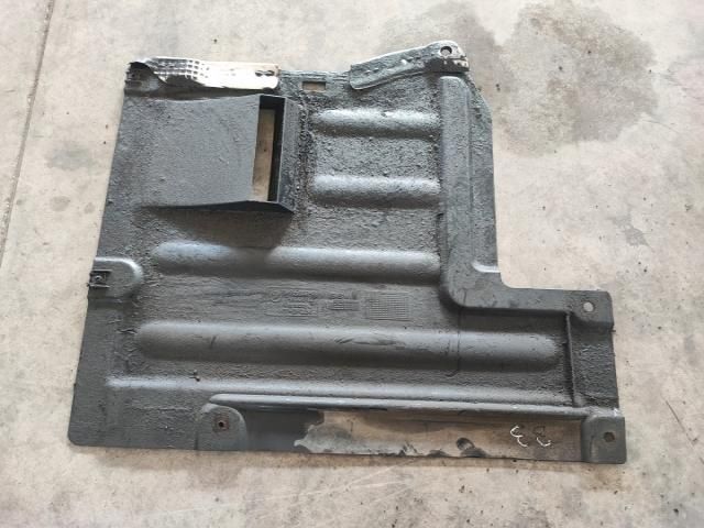 bontott BMW 3 E91 Alsó Motorburkolat