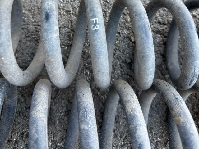 bontott BMW 3 E91 Hátsó Rugó Pár