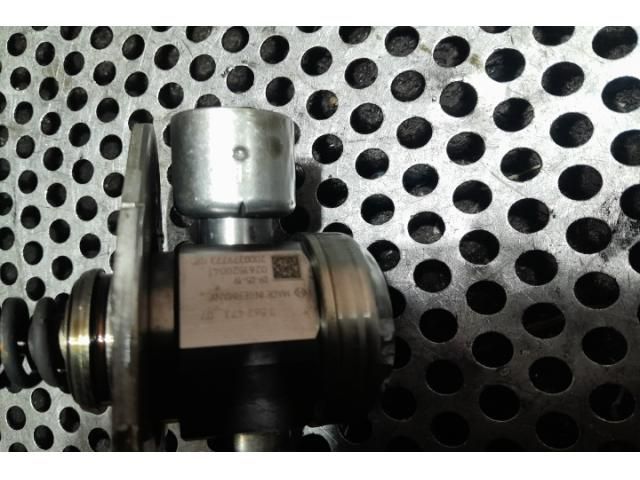 bontott BMW 3 E91 Nagynyomású Szivattyú