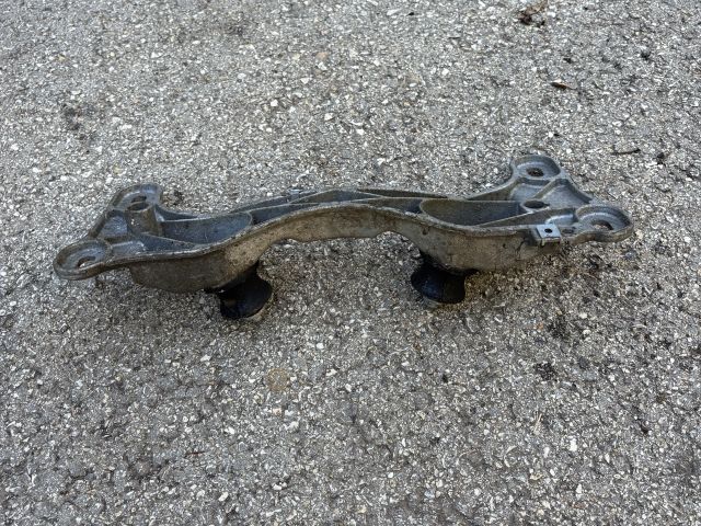 bontott BMW 3 E91 Váltó Tartó Bak (Pozíciófüggetlen)