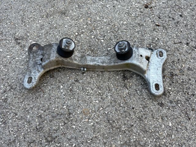 bontott BMW 3 E91 Váltó Tartó Bak (Pozíciófüggetlen)