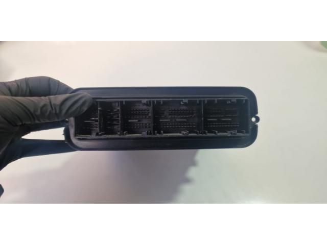 bontott BMW 3 E91 Motorvezérlő