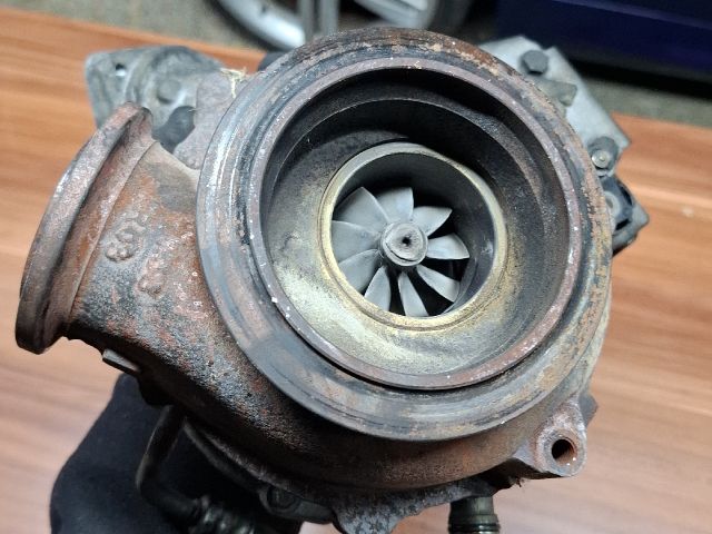 bontott BMW 3 E91 Turbó