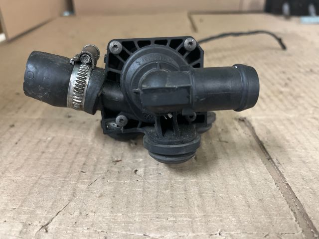 bontott BMW 3 E91 Vízpumpa