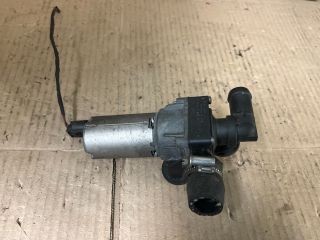 bontott BMW 3 E91 Vízpumpa