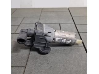 bontott BMW 3 E91 Vízpumpa