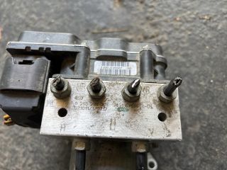 bontott BMW 3 E91 ABS Kocka