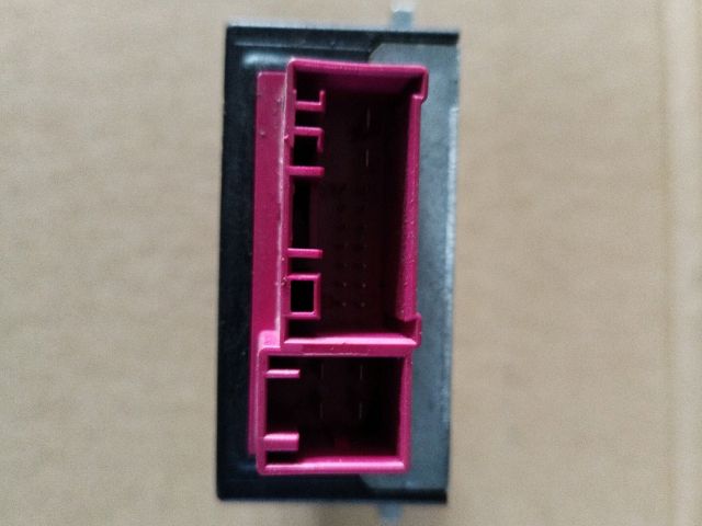 bontott BMW 3 E91 Üzemanyag Szivattyú Relé