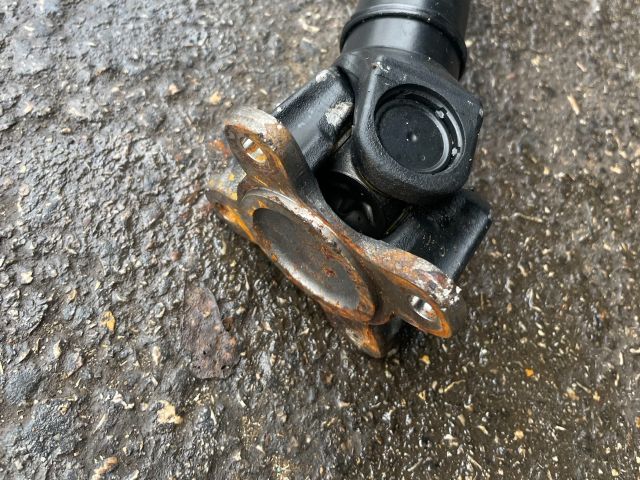 bontott BMW 3 E91 Kardántengely