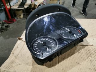 bontott BMW 3 E91 Kilométeróra