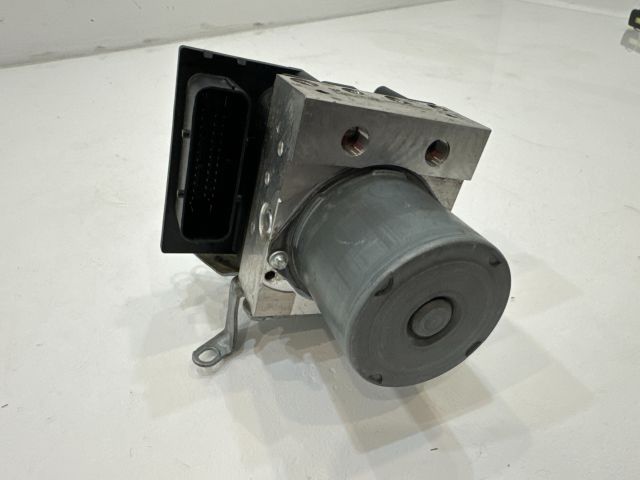 bontott BMW 3 E91 ABS Kocka