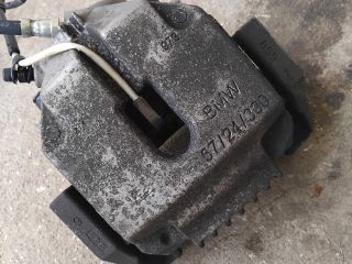 bontott BMW 3 E91 Bal első Féknyereg Munkahengerrel