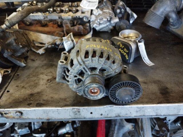 bontott BMW 3 E91 Generátor