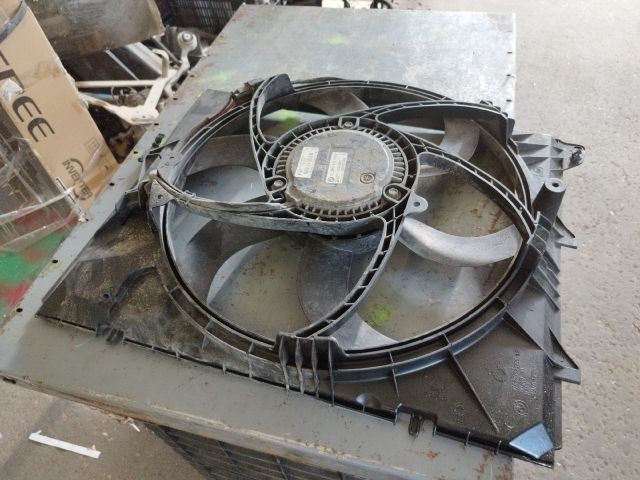 bontott BMW 3 E91 Hűtőventilátor