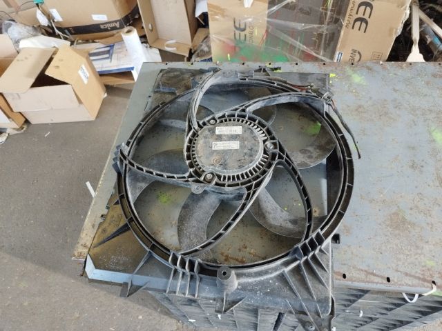 bontott BMW 3 E91 Hűtőventilátor