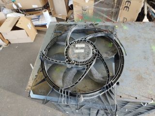 bontott BMW 3 E91 Hűtőventilátor