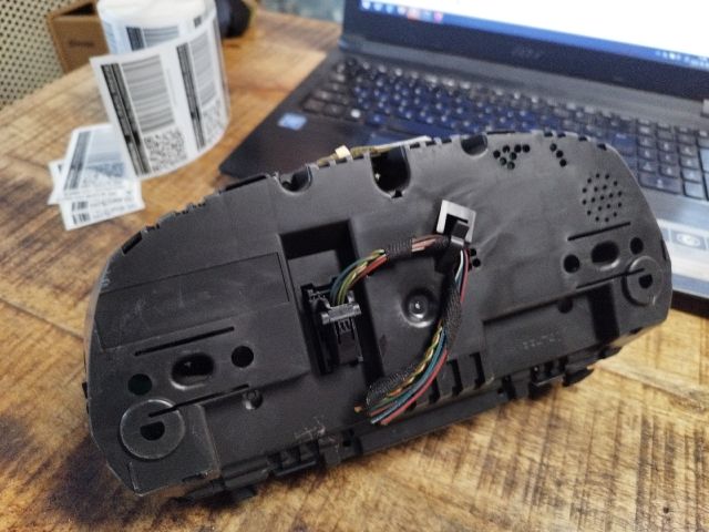 bontott BMW 3 E91 Kilométeróra