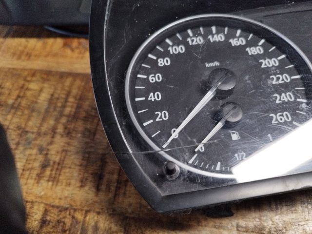 bontott BMW 3 E91 Kilométeróra