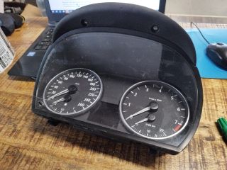 bontott BMW 3 E91 Kilométeróra