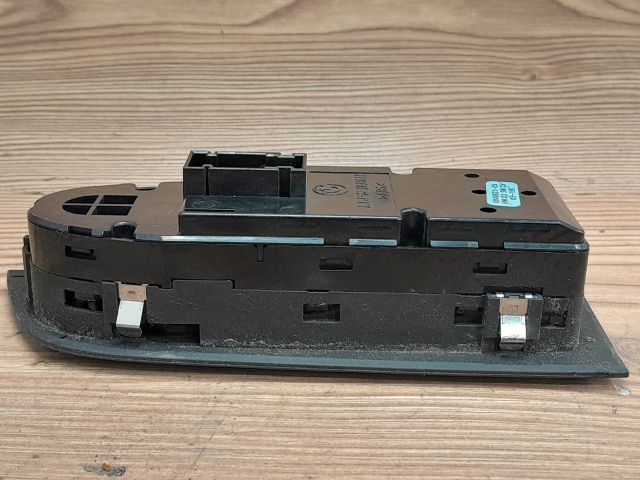 bontott BMW 3 E91 Ablakemelő és Tükör Kapcsoló