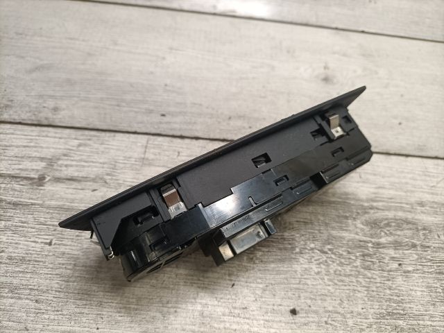 bontott BMW 3 E91 Ablakemelő és Tükör Kapcsoló