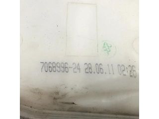 bontott BMW 3 E91 Ablakmosó Tartály