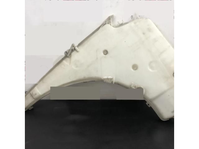 bontott BMW 3 E91 Ablakmosó Tartály