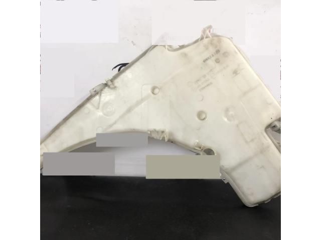 bontott BMW 3 E91 Ablakmosó Tartály