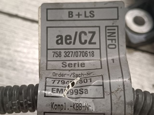 bontott BMW 3 E91 Akkumulátor Saru Elektronikával