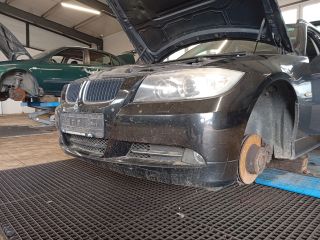 bontott BMW 3 E91 Bal B Oszlop Burkolat