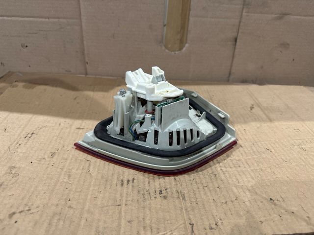 bontott BMW 3 E91 Bal Belső Hátsó Lámpa