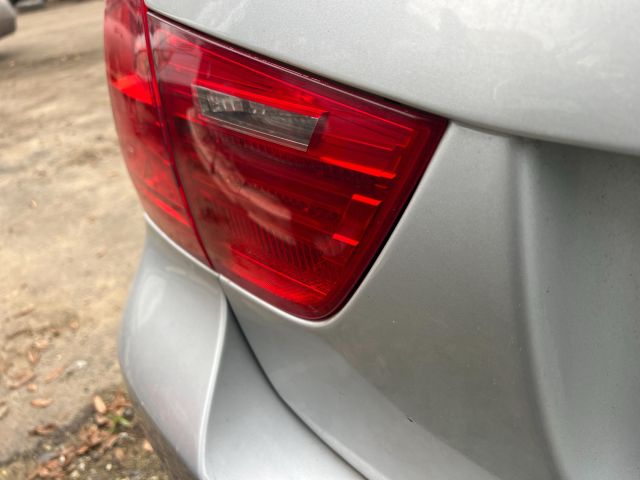 bontott BMW 3 E91 Bal Belső Hátsó Lámpa