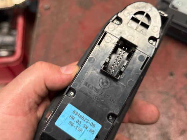 bontott BMW 3 E91 Bal első Ablakemelő Kapcsoló