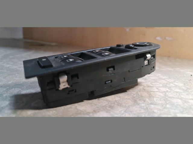 bontott BMW 3 E91 Bal első Ablakemelő Kapcsoló