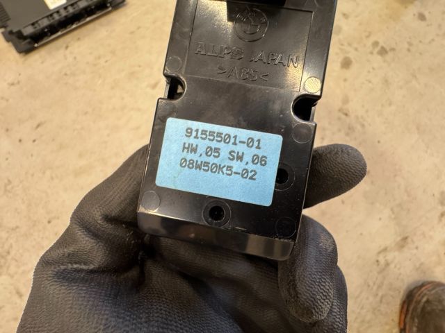 bontott BMW 3 E91 Bal első Ablakemelő Kapcsoló